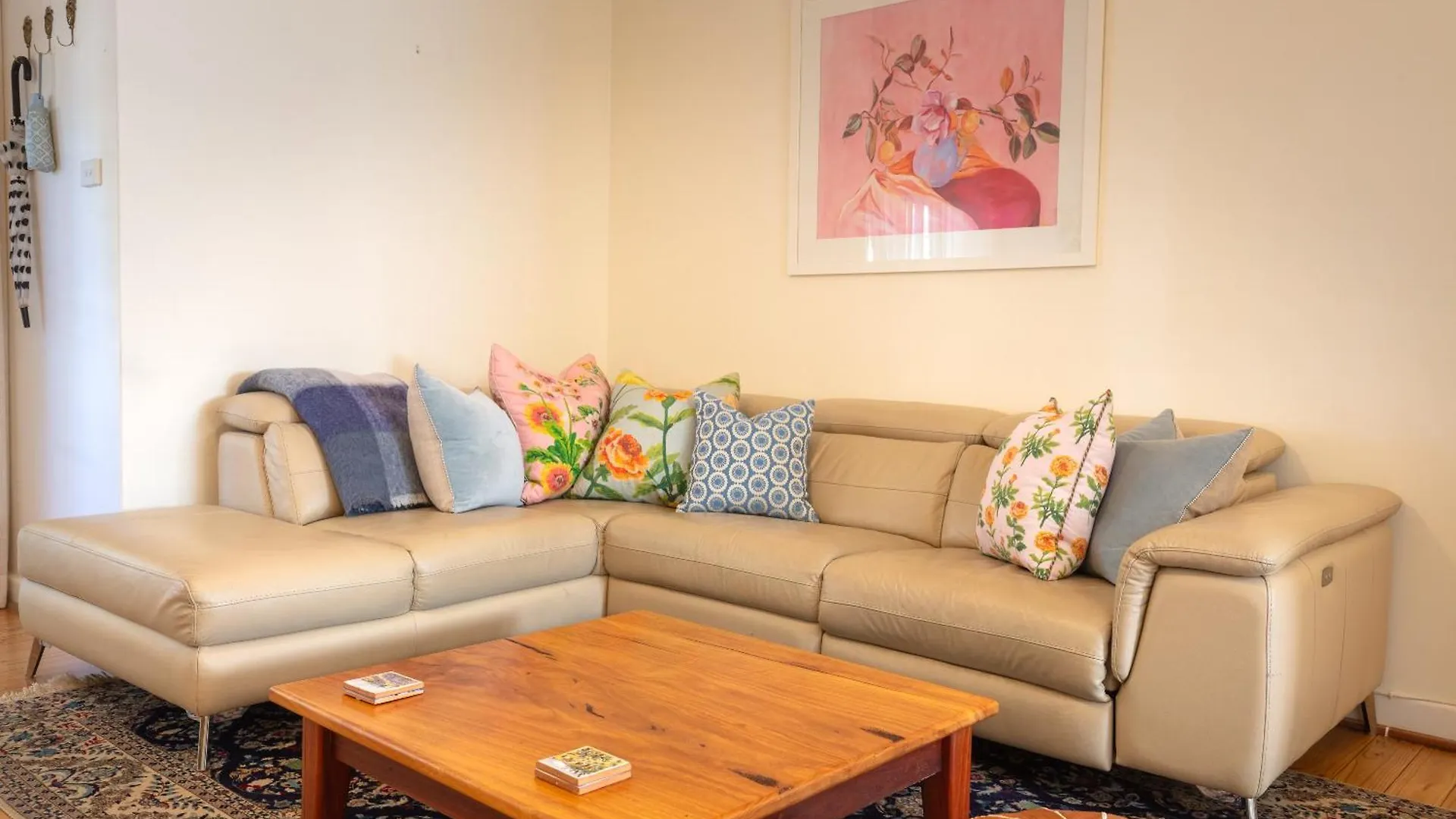 Six Kings - The Very Best Location Adelaide Apartment